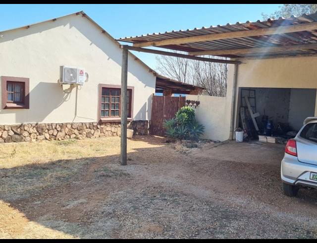 4 BEDROOM FREESTANDING FOR SALE IN MOOINOOI